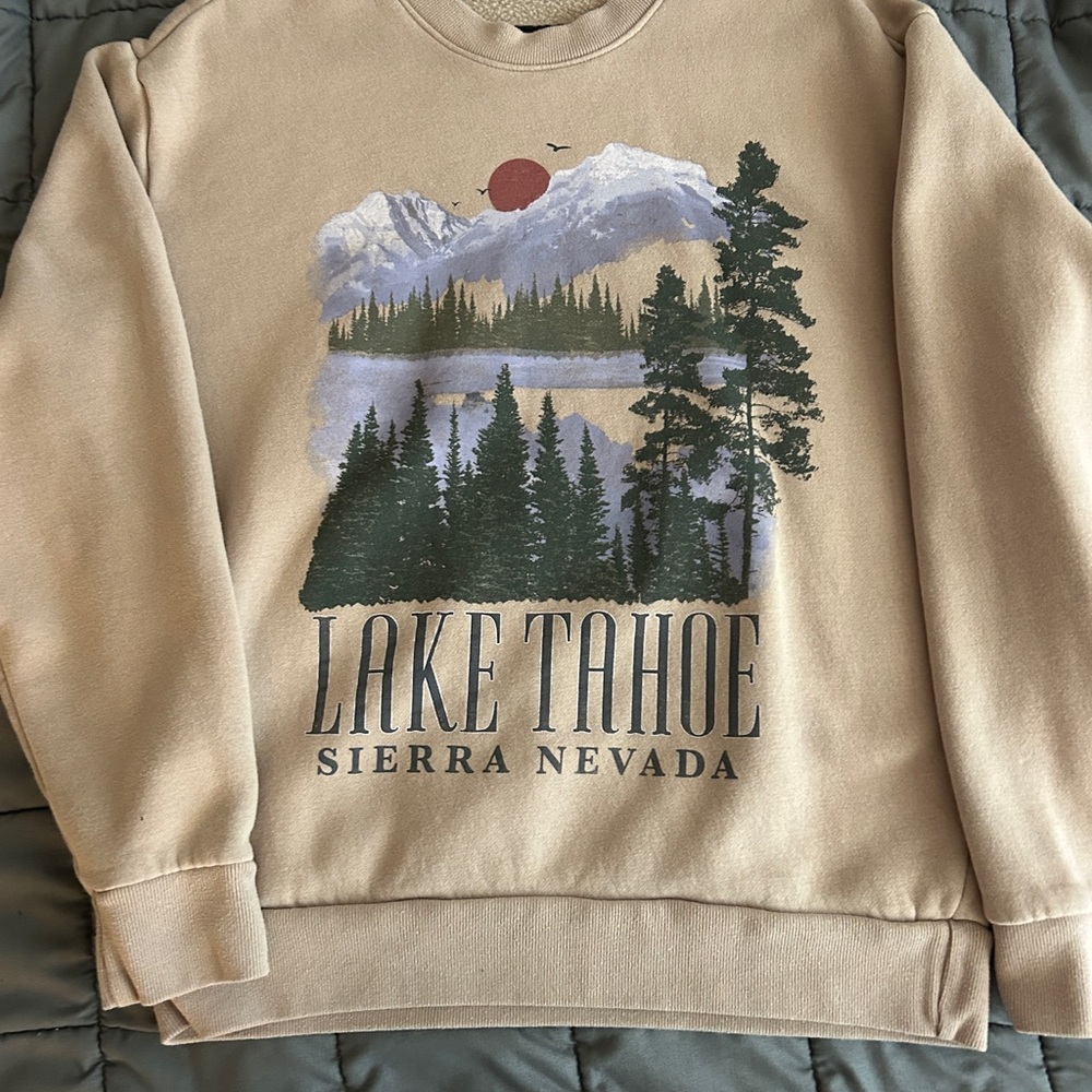 Lake Tahoe crew neck size small
